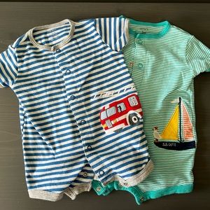 Set of 2 Carters size 3 month Rompers